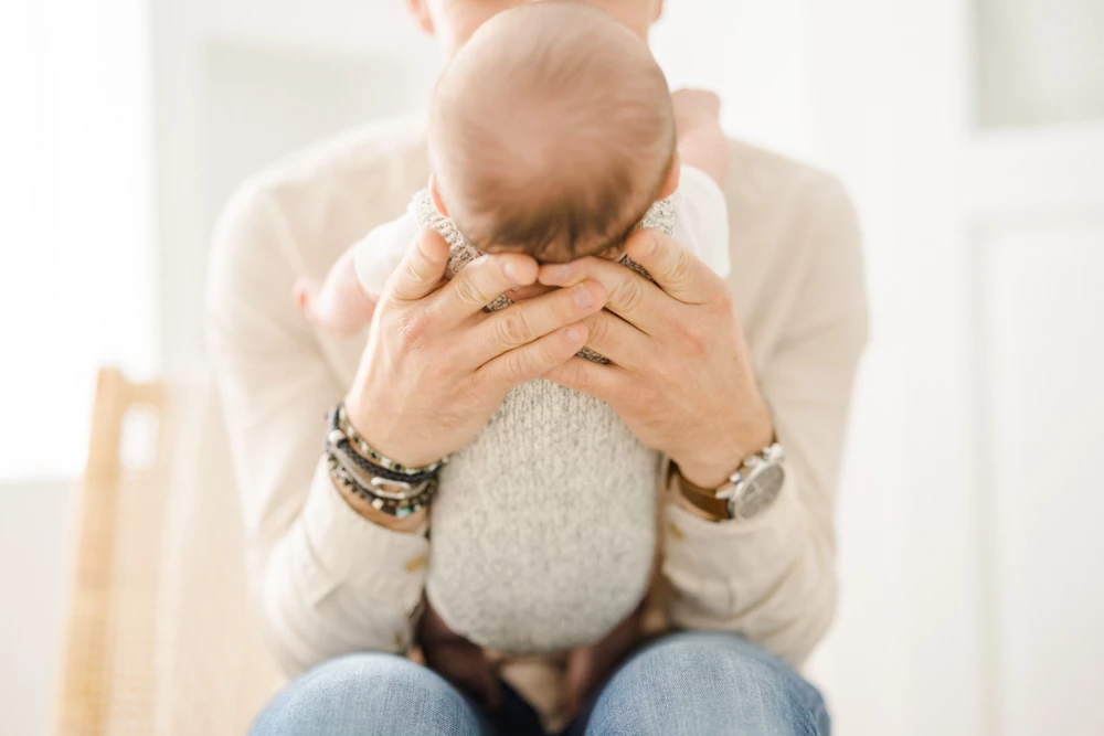 main poignet enfant amour geste